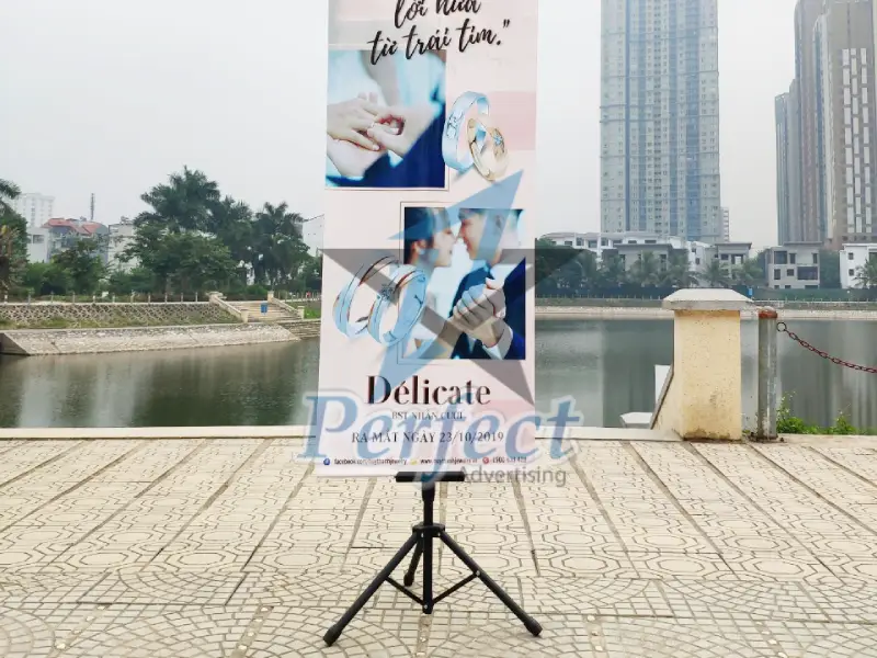 Ứng dụng thực tế của standee gấp gọn