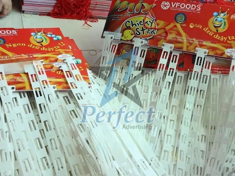 Lợi ích của hanger POSM dây nhựa