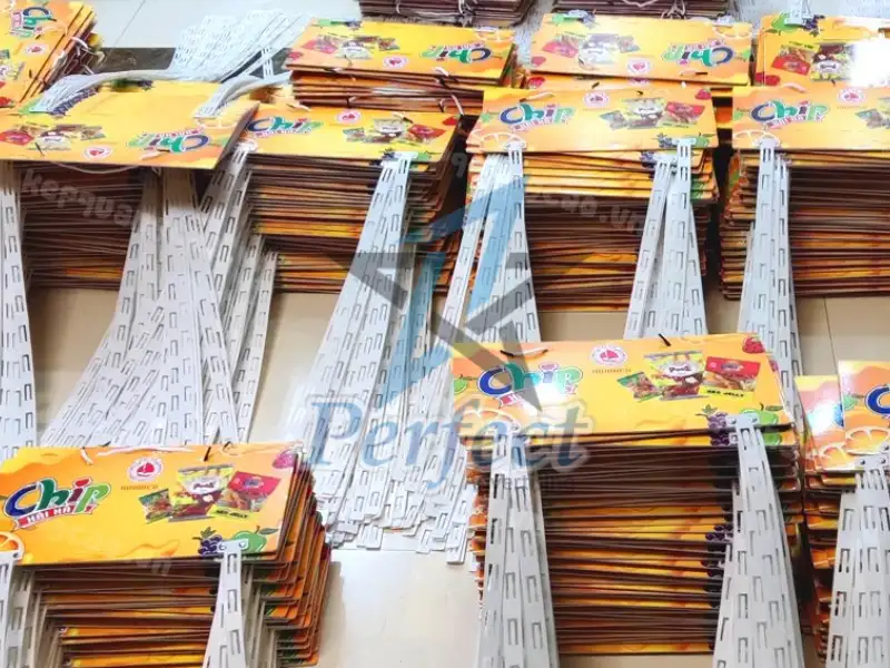 Ứng dụng của hanger POSM dây nhựa trong thực tiễn