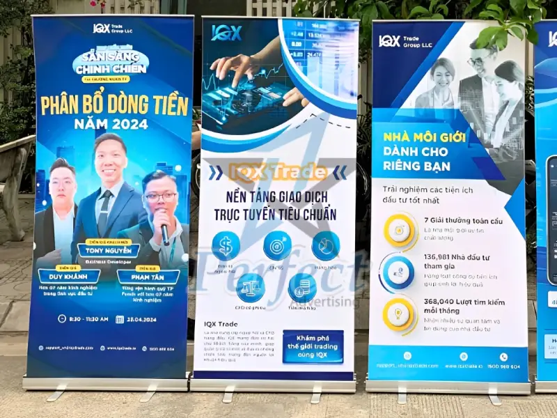 Standee cuốn nhôm hội thảo chuyên đề