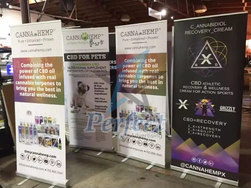 Ứng dụng của standee cuốn nhôm