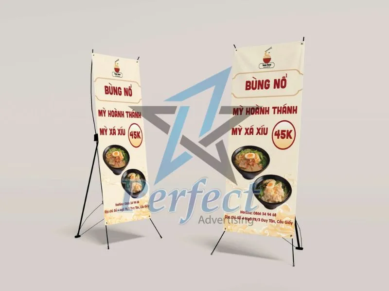 Các tiêu chí đánh giá và lựa chọn dịch vụ thuê chân standee