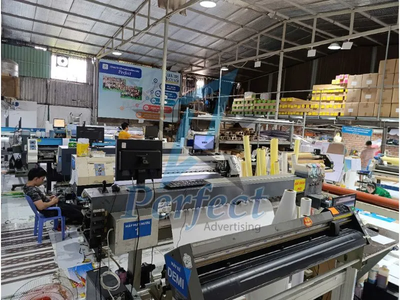Hướng dẫn đặt hàng standee cuốn hào hoa 2 mặt tại Perfect
