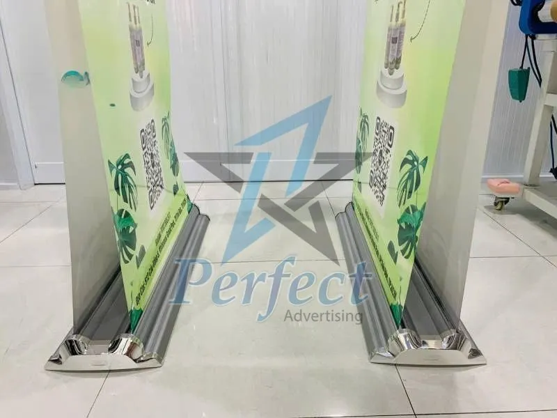 Lý do bạn nên chọn standee cuốn hào hoa 2 mặt tại Perfect