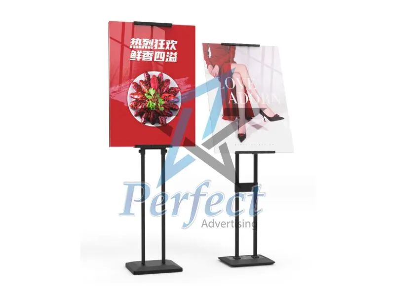 thuê chân standee cho thương hiệu