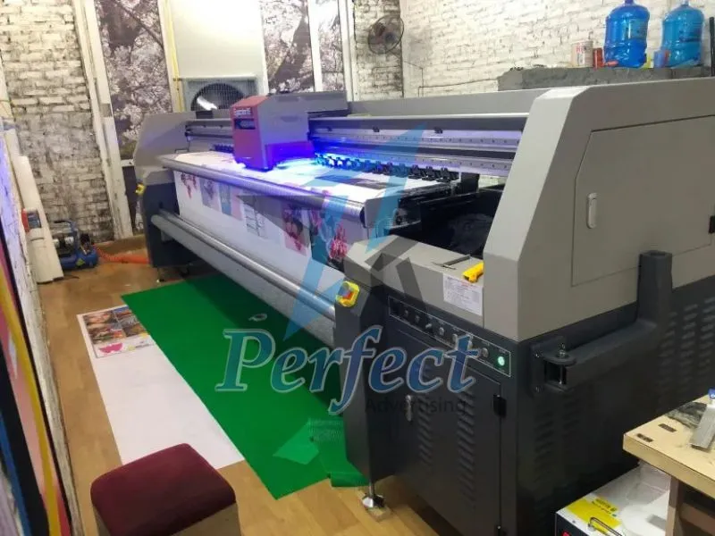 Các loại máy in UV phổ biến trên thị trường